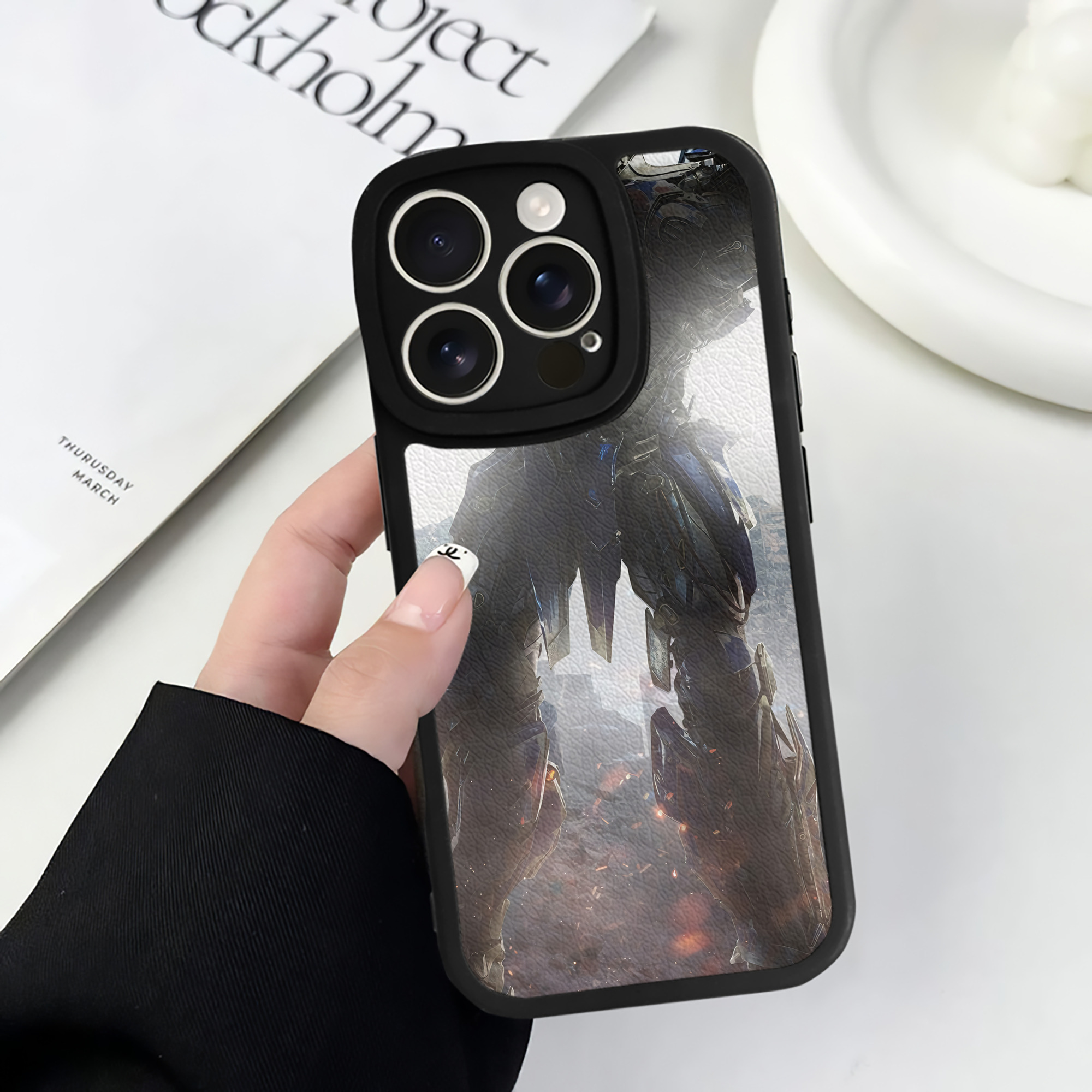 （画像用） Transformers トランスフォーマー 【iPhone 16シリーズ対応】シリコンスマホケース（レザー調） 材質：シリコン